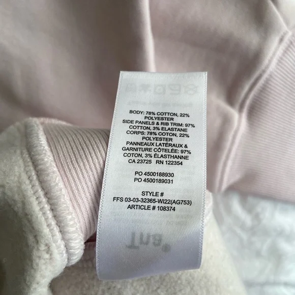 Aritzia cozy fleece boyfriend sweatshirt - cute bunny design - Picture 6 of 9